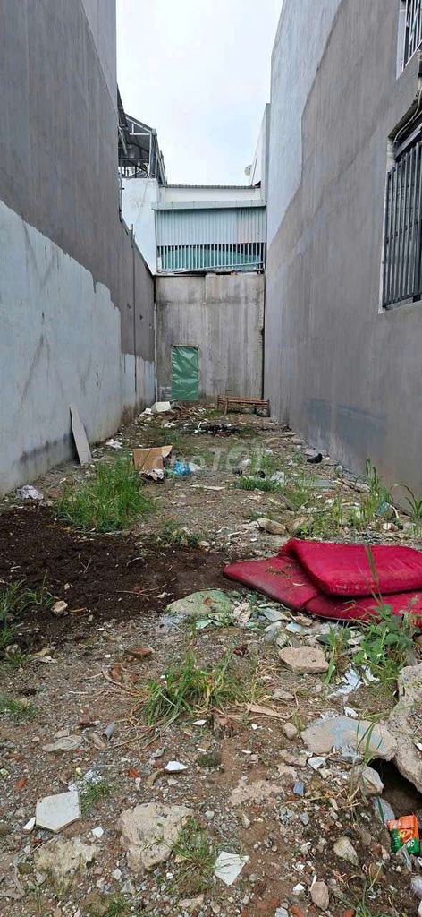 Đất 95,6m² đường Nguyễn Hữu Cảnh, Dĩ An giá 3,75 tỷ - Xây dựng tự do!