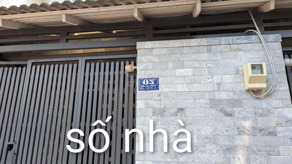 Nhà mặt tiền cho thuê căn 5B Quận 9 300m² giá 30 triệu - Điện nước riêng, giao ngay!