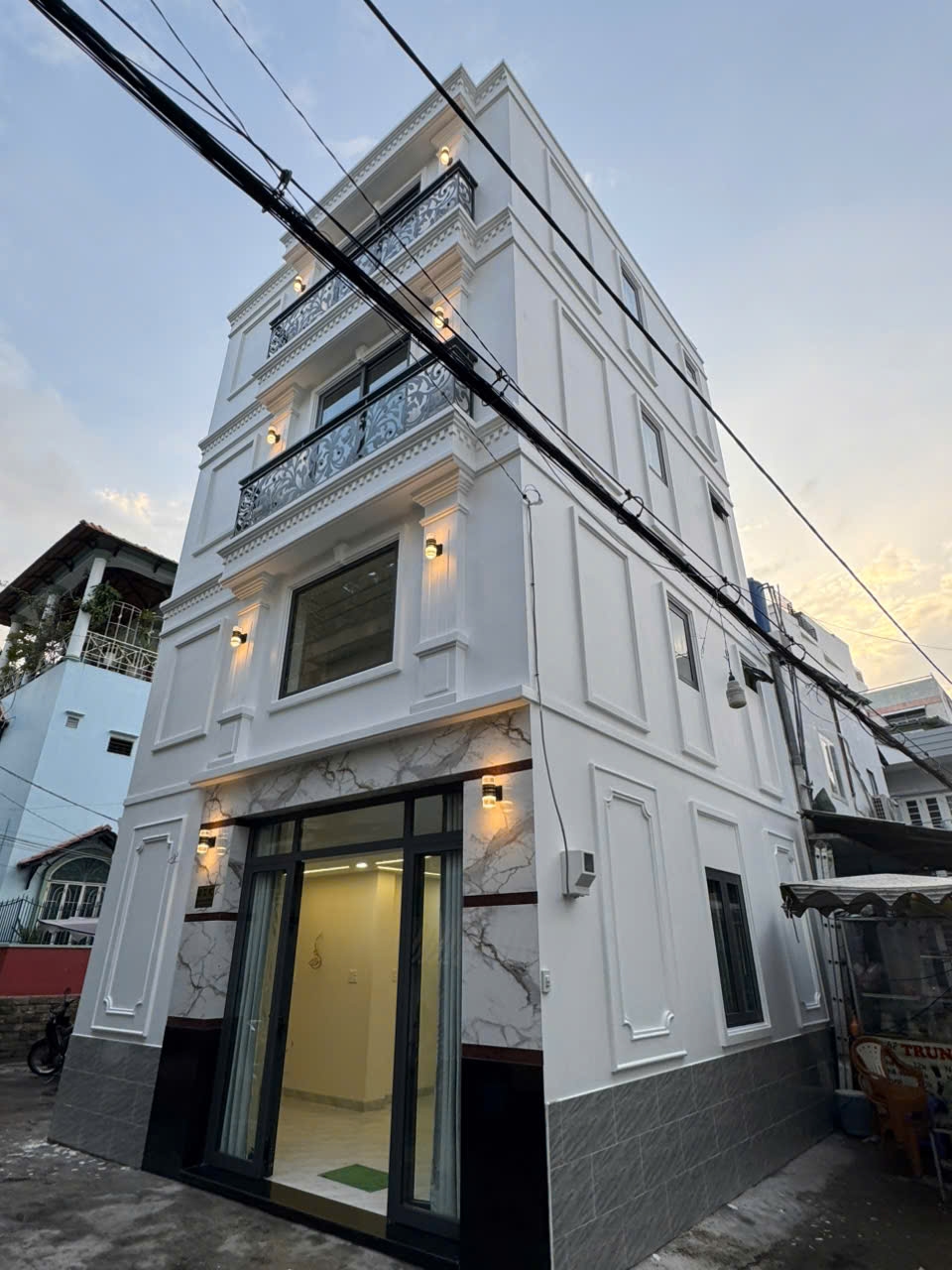 Nhà 4 tầng Nguyễn Văn Đậu, 150m² giá chỉ 7.7 tỷ - Sẵn sàng vào ở!