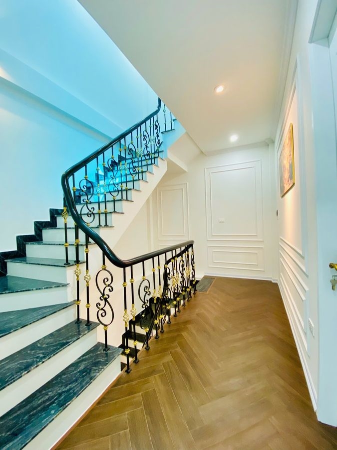 Bán nhà ngõ Thụy Khuê, Tây Hồ 60m² giá 13.68 tỷ - Nhà mới hiện đại, an ninh tốt!