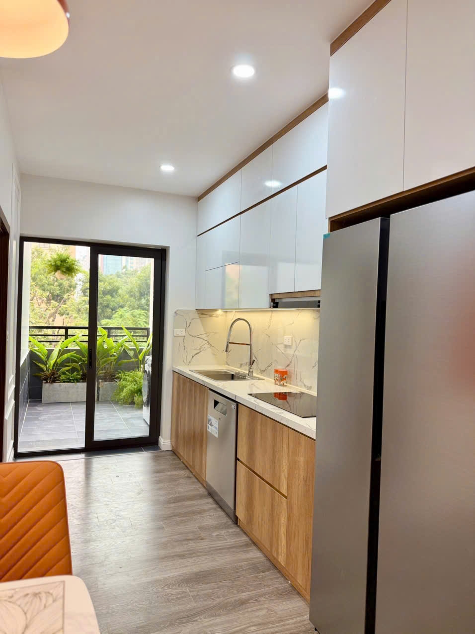 Căn hộ CT4 KĐT Mỹ Đình 2 102m² giá 8.7 tỷ - Sẵn sàng vào ở ngay!