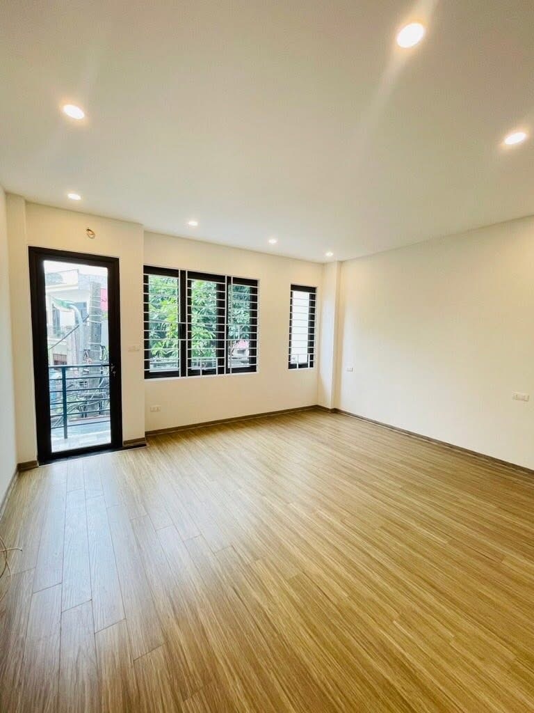 Nhà Ngọc Hà 60m² giá 13.75 tỷ - Mặt ngõ kinh doanh thuận lợi!