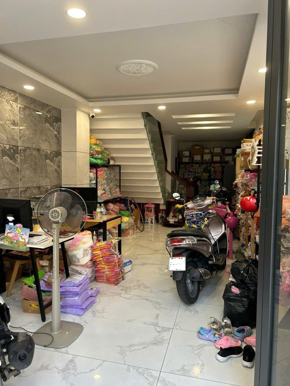 Nhà lô góc HXH 5m đường Trường Chinh, P.14, Tân Bình 48m² giá 10.5 tỷ - Không thể bỏ lỡ!