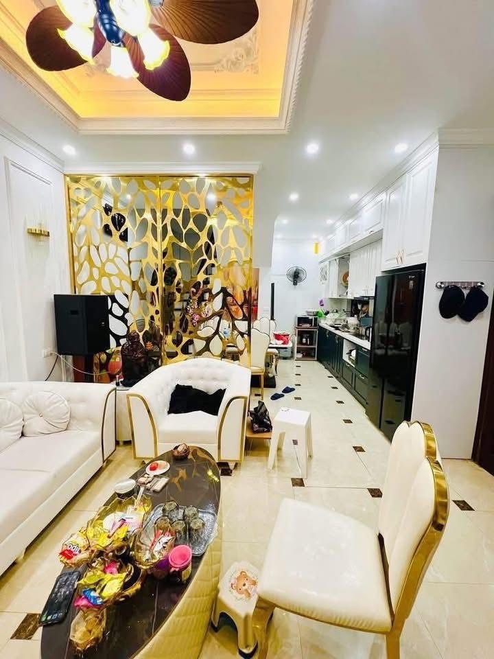 Nhà mặt tiền Mỹ Đình 28m² giá 7.8 tỷ - Tiện ích đầy đủ, cho thuê 13 triệu/tháng!