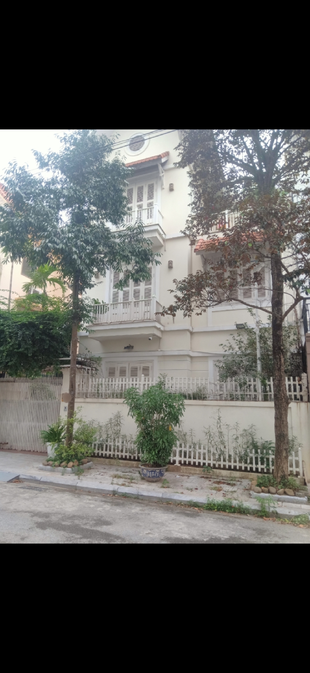 Biệt thự sân vườn Vạn Phúc Hà Đông 166m² giá 38.79 tỷ - Thiết kế sang trọng, phong thủy tốt!