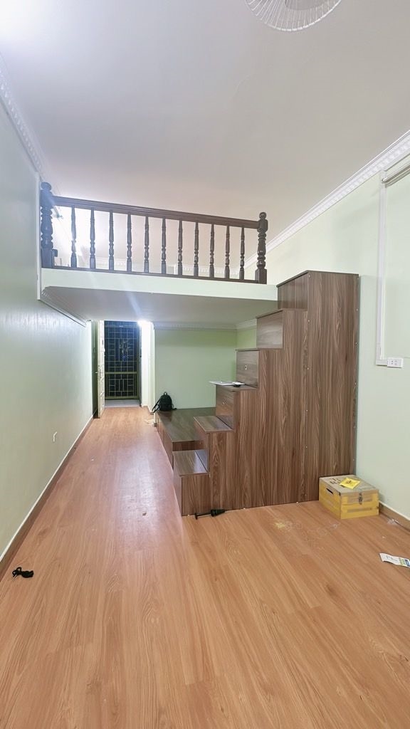 Căn hộ tập thể mặt phố Châu Long, Ba Đình 22m² giá 3.88 tỷ - Gần hồ Trúc Bạch thoáng mát!