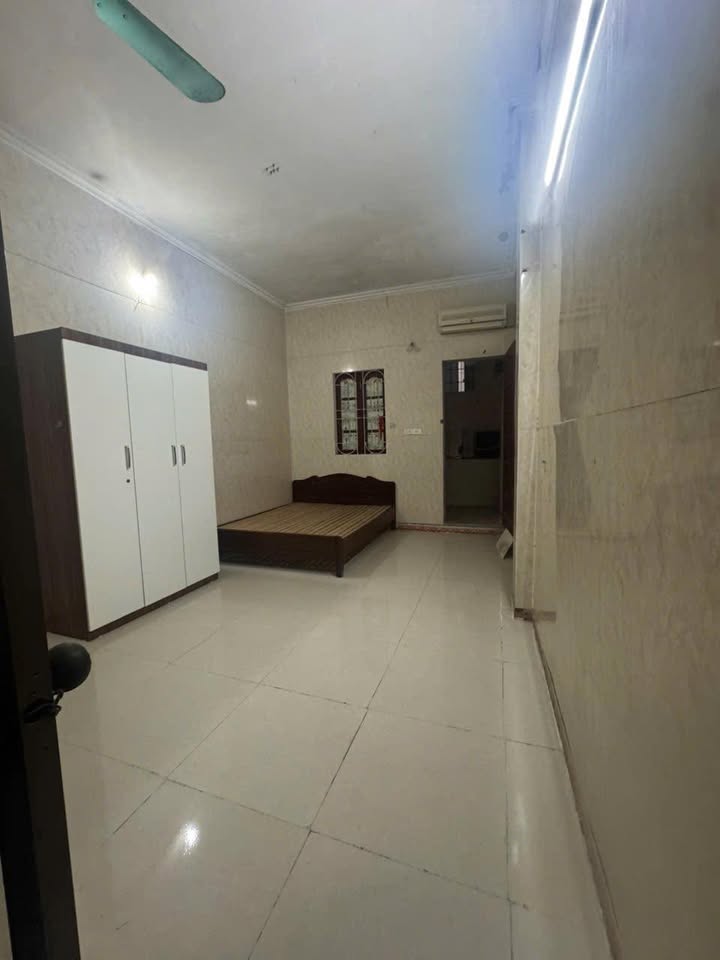 Nhà cho thuê 3 tầng đường Vĩnh Hưng, Hoàng Mai - Chỉ 5 triệu/tháng!