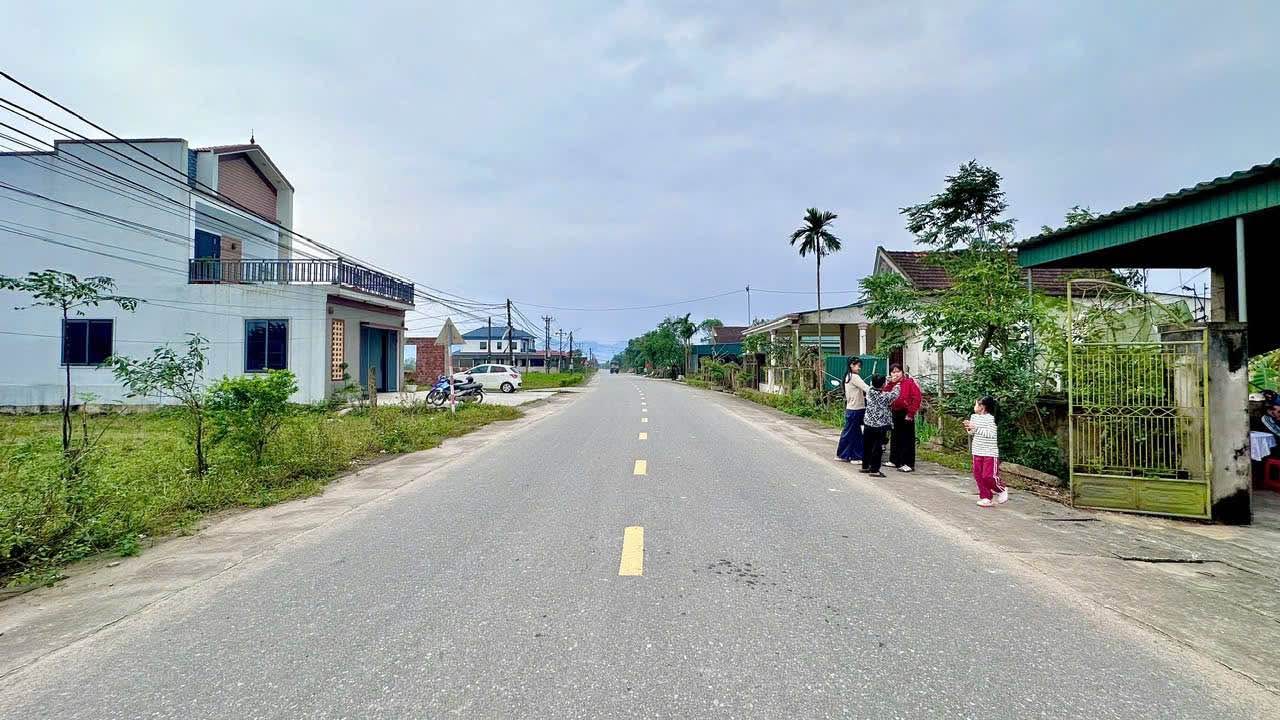 Đất mặt đường 92, Thạch Xuân, 475m² giá 4 tỷ - Cơ hội đầu tư tuyệt vời!