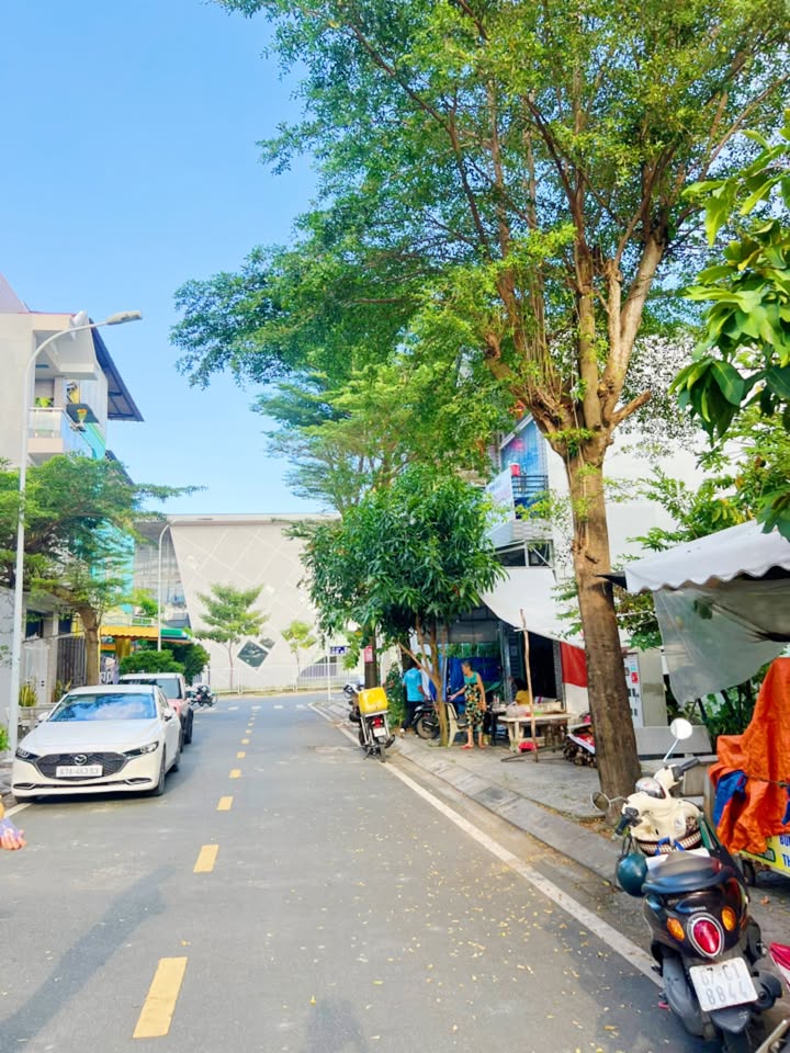 Nhà 2 lầu Dương Diên Nghệ, Long Xuyên 76m² giá 3.7 tỷ - Chính chủ bán gấp!