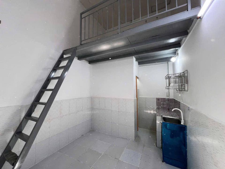 Phòng cho thuê 50 Ao Đôi, Bình Trị Đông A, 25m² - Giá chỉ 2.7 triệu/tháng!