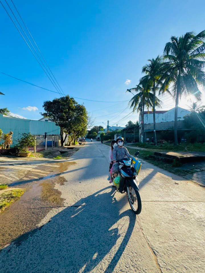 Dãy trọ 5 phòng đường Đào Duy Từ, Kon Tum 135m² giá 1.4 tỷ - Đầu tư sinh lời ngay!