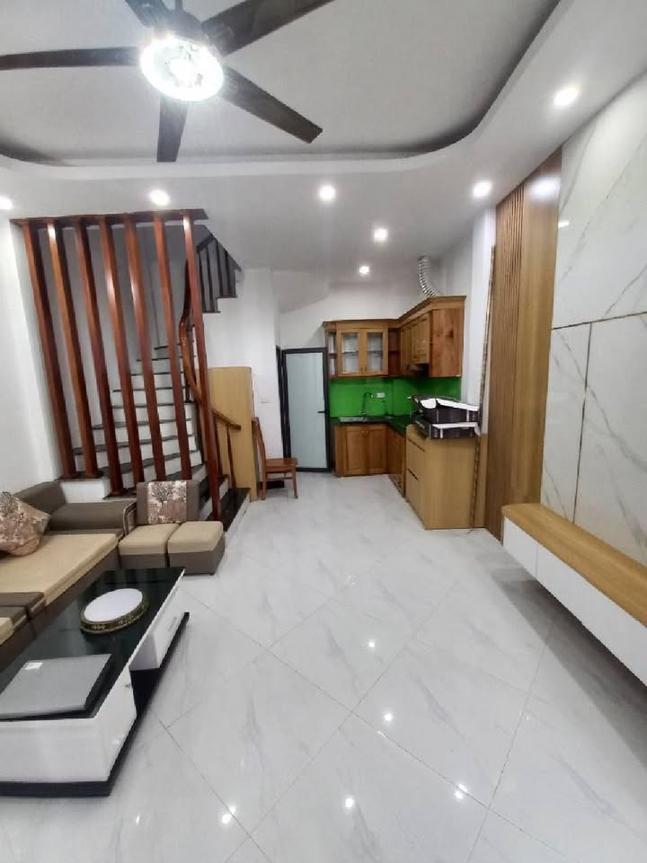 Nhà 36m² 5 tầng tại La Khê giá 800 triệu - Siêu thoáng sáng, gần ô tô tránh đỗ!