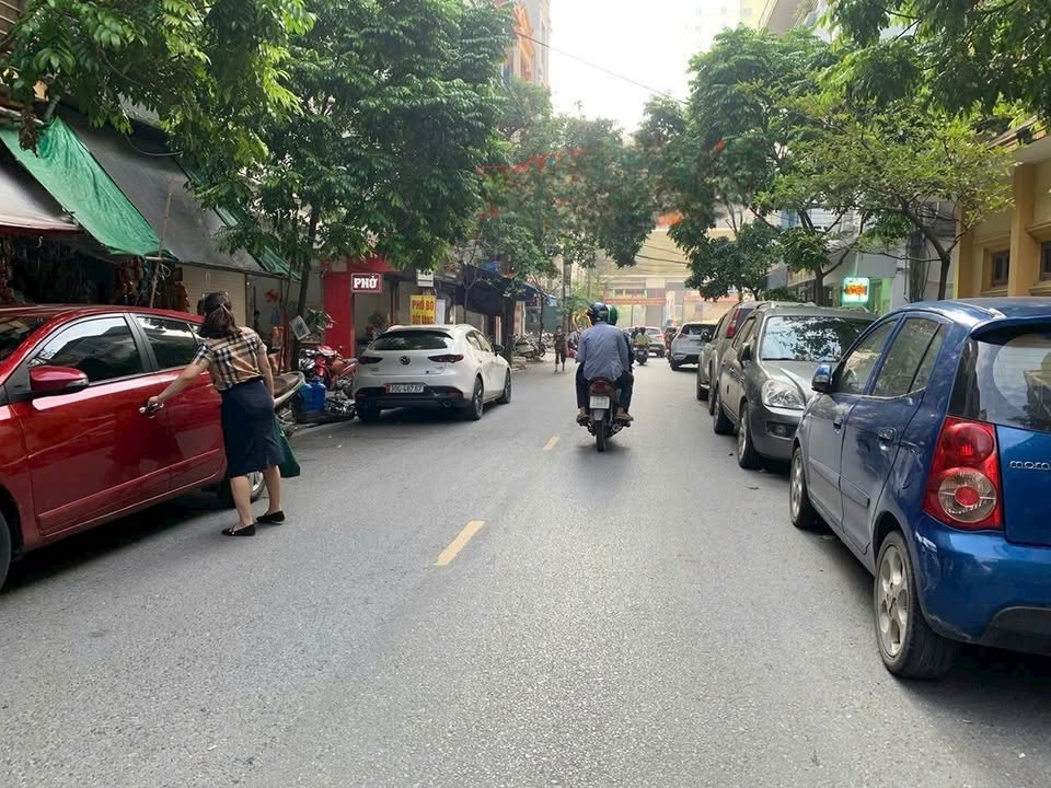 Nhà đẹp phân lô Trần Phú Mộ Lao 35m² giá 13 tỷ - Thiết kế hiện đại, đầy đủ nội thất!