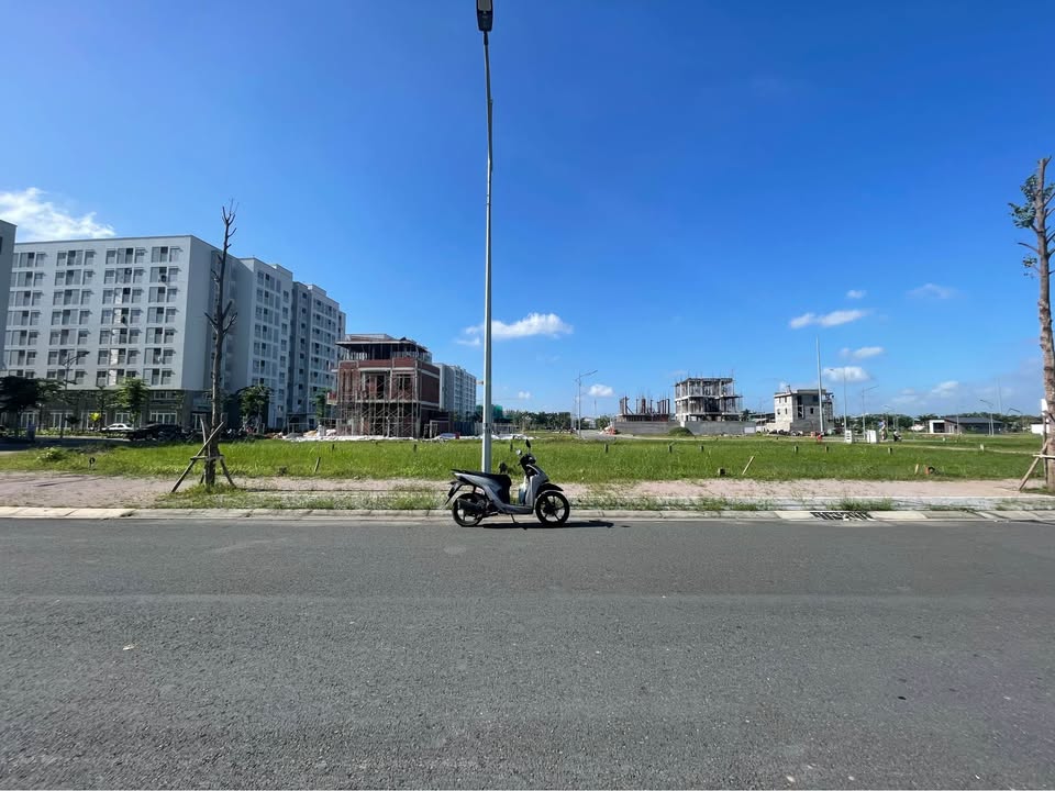 Đất nền KDC Nam Long 2, Cái Răng, Cần Thơ 180m² giá 7,6 tỷ - Sổ hồng chính chủ