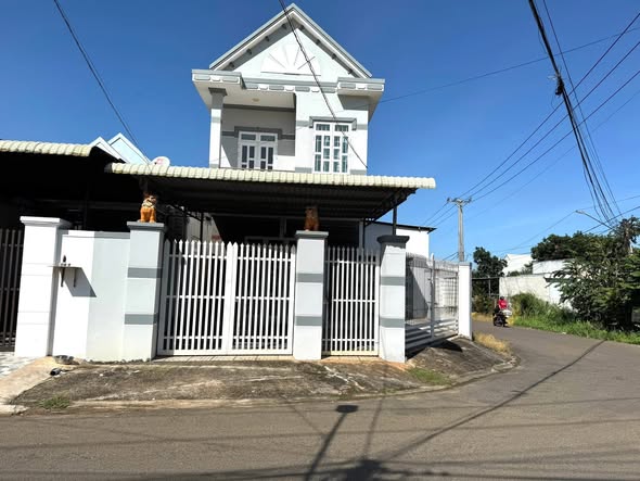 Nhà góc 1 trệt 1 lầu mặt tiền đường số 15 TP Bà Rịa 228m² giá 4,5 tỷ - An cư lý tưởng!