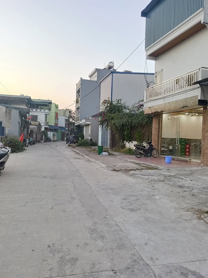 Đất nền Ngọc Hồi Thanh Trì 108m² giá 9.72 tỷ - Sát ga Ngọc Hồi, tiềm năng phát triển cao!