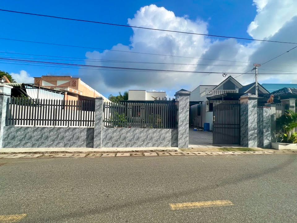 Nhà mới xây đẹp lung linh tại Phước Hải - 478m² chỉ 4.1 tỷ - Gần biển!