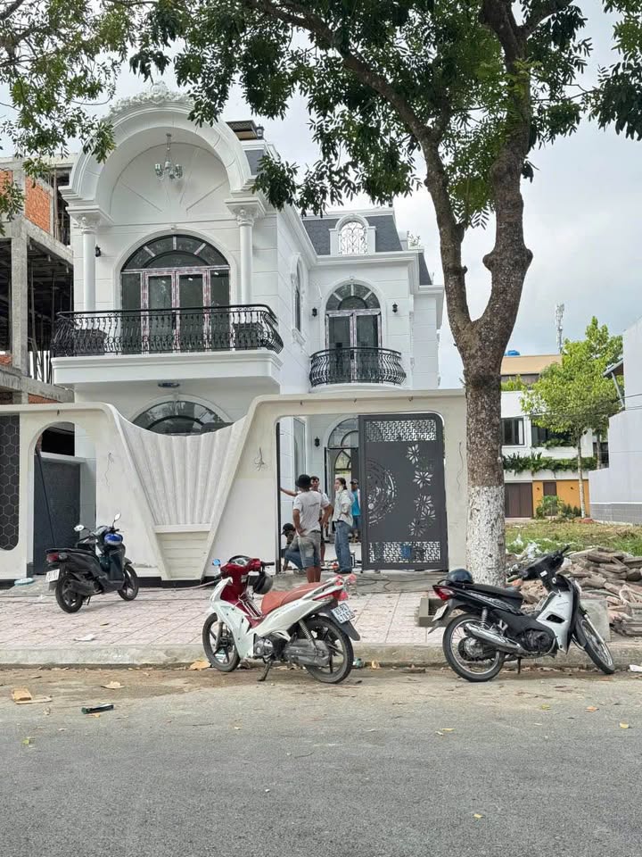 Biệt thự Tân Cổ Điển 176m² tại KĐT 5A Sóc Trăng - Giá thỏa thuận, Full nội thất