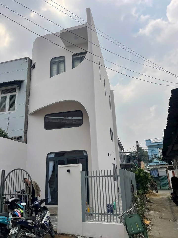 Nhà 3 tầng mặt tiền Đường số 7, Thủ Đức - 60m² giá 4.6 tỷ - Tặng nội thất cơ bản!