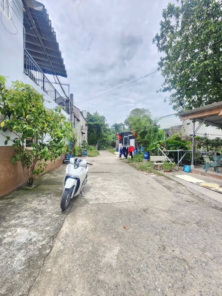 Đất nền Tân Đông Hiệp Dĩ An 185,5m² giá 4 tỷ - Sổ hồng riêng, hỗ trợ vay ngân hàng!