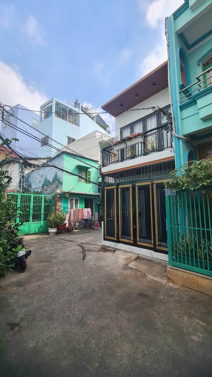 Nhà riêng Quận 8 28m² giá 3.7 tỷ - Vị trí đẹp gần Aeon Mall