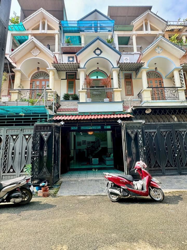 Nhà bán KDC Vạn Xuân, Q12, 52m² giá 5.6 tỷ - Hẻm ô tô, vị trí đắc địa!