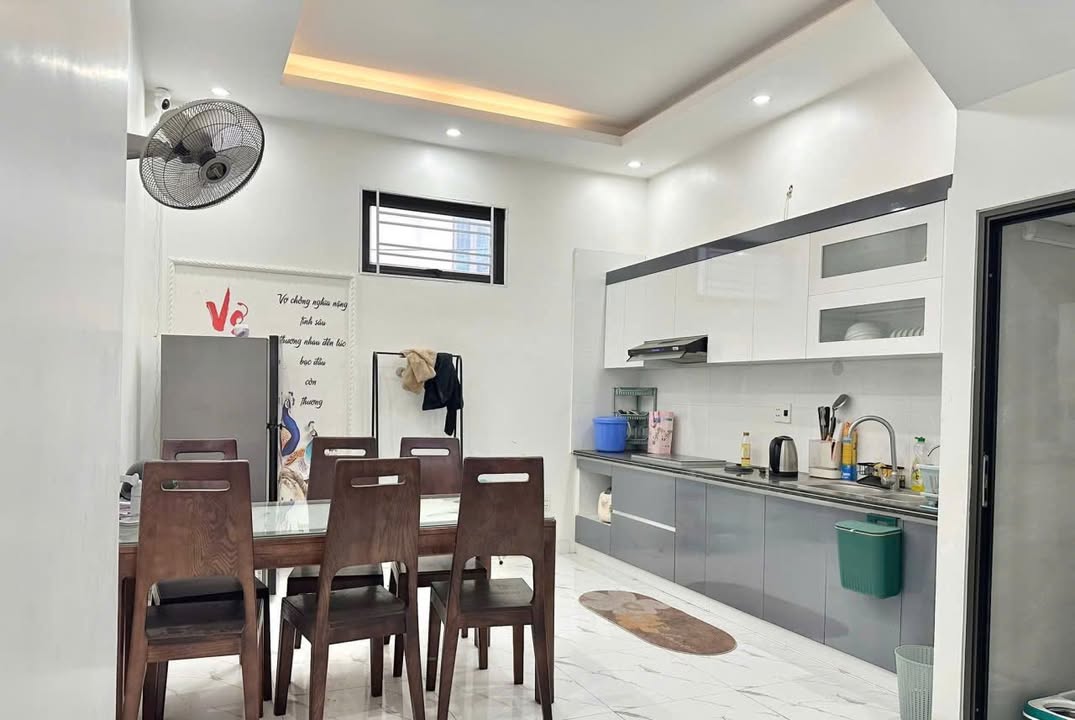 Nhà 3 tầng đẹp tại Tổ Quỳnh Cư 2, Phường Hùng Vương, Hải Phòng - Giá chỉ 2.4 tỷ