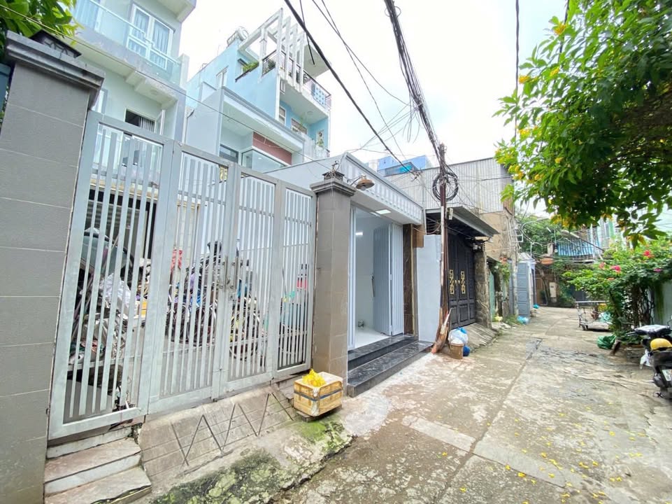 Nhà phố Bình Đông 95m² giá 6.7 tỷ - Sổ hồng chính chủ, ô tô vào tận nơi!