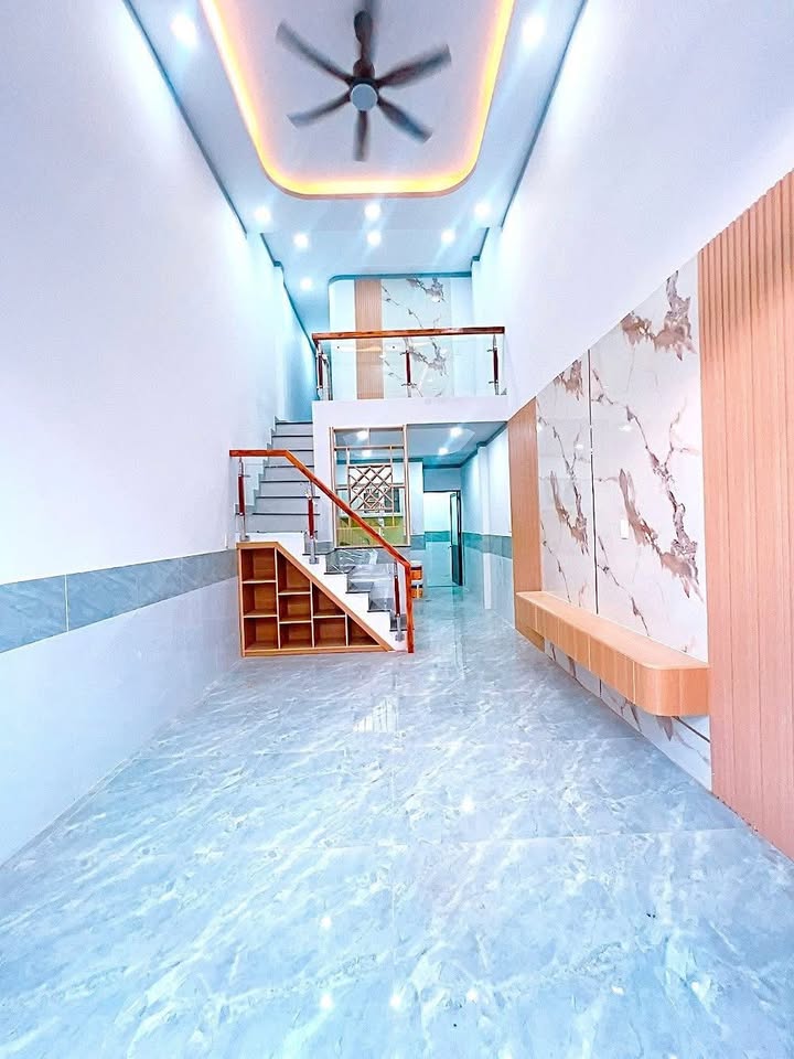 Nhà phố Dĩ An 50m² giá 1.75 tỷ - Hoàn thiện mới, hướng Đông