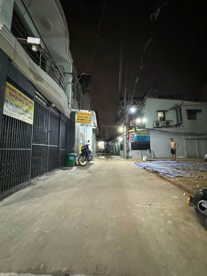 Nhà góc mặt tiền hẻm Nguyễn Văn Quỳ, Phú Thuận 38.4m² giá 4 tỷ - Sẵn sàng vào ở ngay!