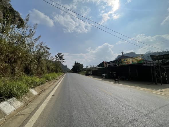 Nhà cấp 4 kinh doanh 2 mặt tiền tại Bản Nà Bảo, 231m² giá 1.05 tỷ - Đầu tư sinh lời ngay!