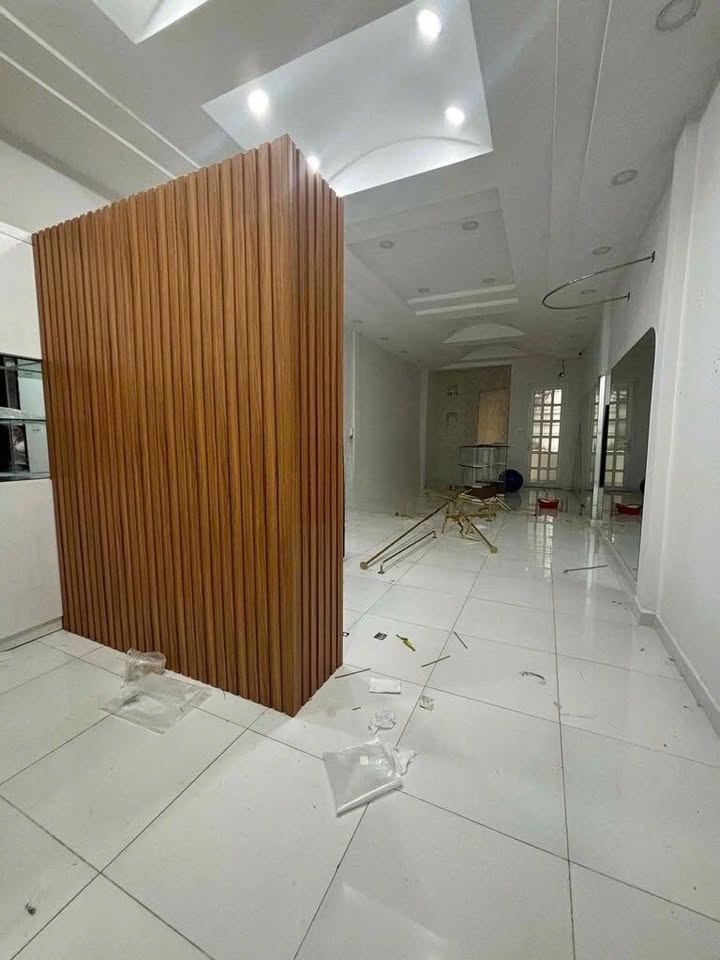 Nhà mặt tiền Nguyễn Đình Chiểu, Quận 3 - 80m², giá 50 triệu/tháng - Cơ hội đầu tư tuyệt vời!