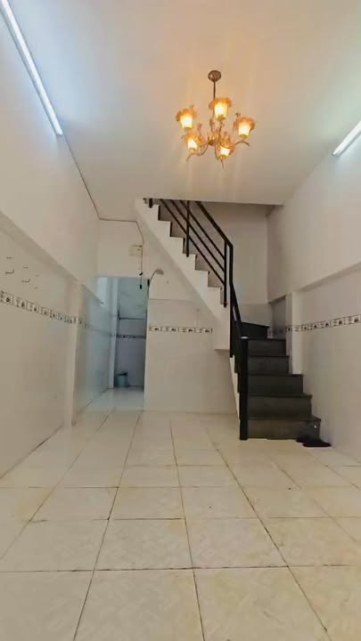 Nhà nguyên căn cho thuê hẻm xe hơi thông, P.12, Q. Bình Thạnh 28m² giá 7.5 triệu - Phù hợp cho gia đình nhỏ!