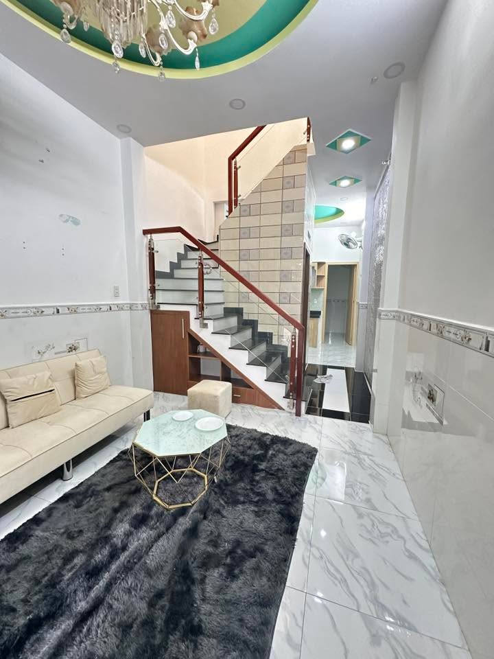 Nhà nguyên căn hẻm 198/ Nguyễn Văn Khối 49m² giá 11 triệu - Phù hợp làm văn phòng!