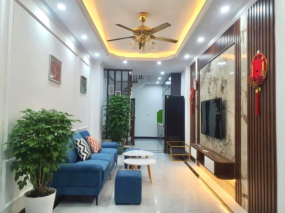 Nhà phố 5 tầng Ngãi Cầu, An Khánh 41m² giá 6.75 tỷ - Vị trí đắc địa, gần trường, chợ