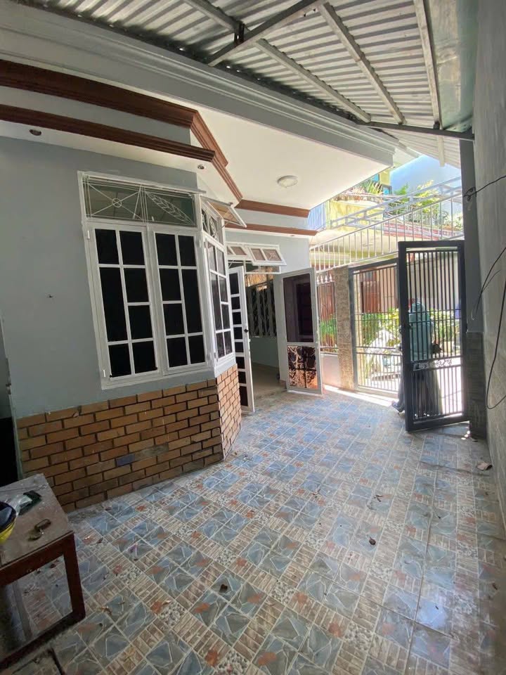 Nhà cấp 4 Hải Châu 102m² giá 4 tỷ - Sẵn sàng cải tạo hoặc xây mới!