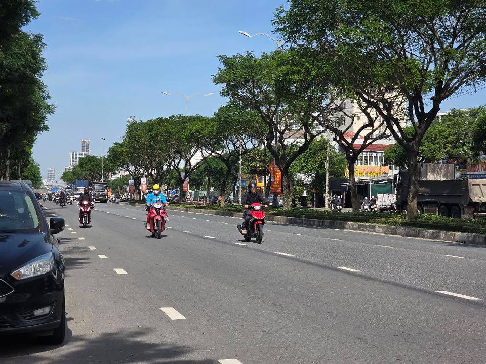 Nhà mặt phố Doãn Uẩn, Mỹ An, Ngũ Hành Sơn, Đà Nẵng 148m² giá 12 tỷ - Cơ hội đầu tư tuyệt vời!