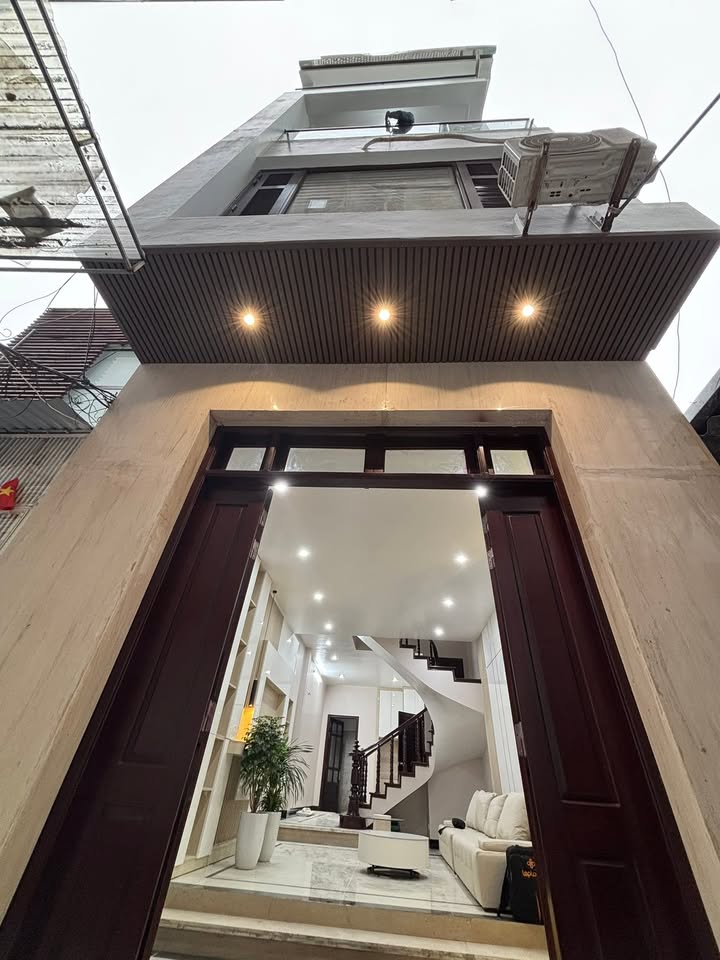 Nhà phố Minh Khai, quận Hai Bà Trưng 62m² giá 12.5 tỷ - Sẵn sàng vào ở ngay!