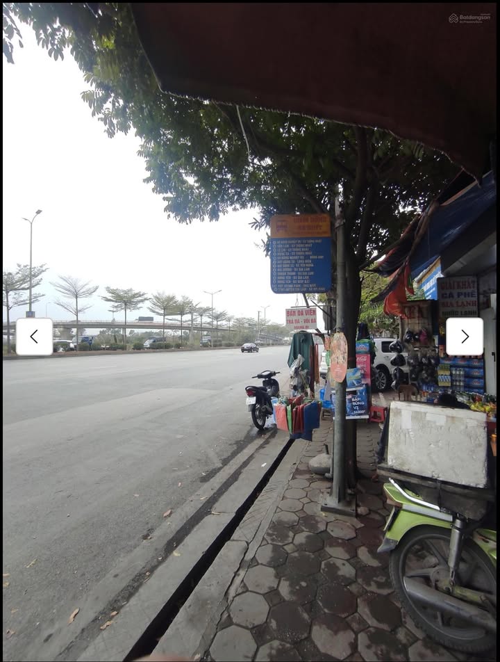 Bán gấp FrontHouse Thạch Bàn 100m² giá 9.75 tỷ - Ô tô vào tận nhà!