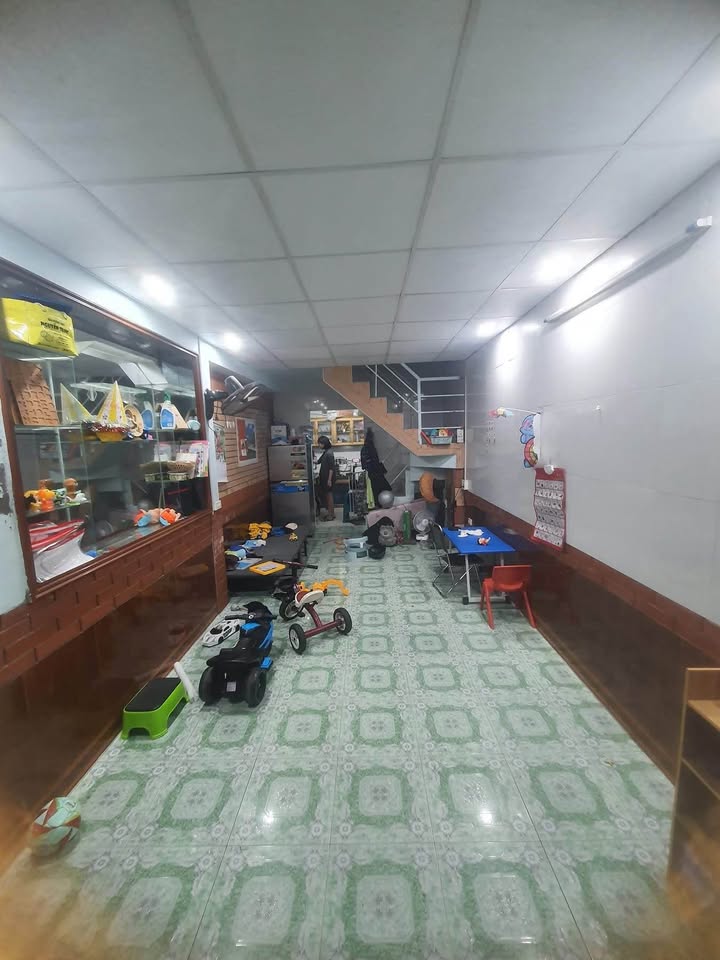 Nhà 2 tầng tại Ngõ 6, Cao Xanh 45m² giá 1 tỷ - Ô tô vào tận nhà!