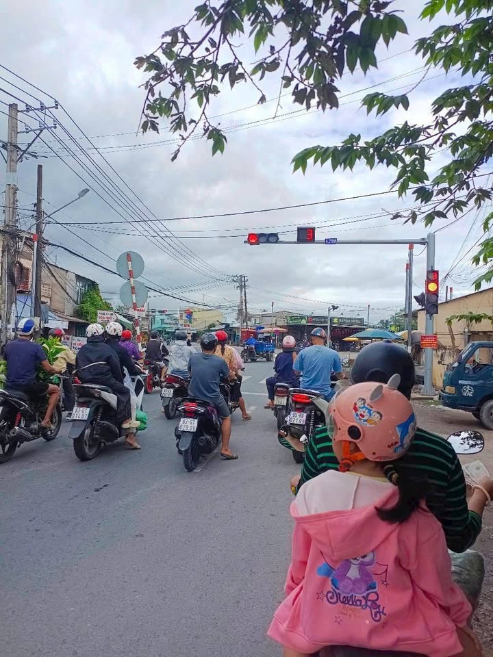 Nhà phố Hùng Vương, phường Ngã Bảy, 90m² giá 1.1 tỷ - Cơ hội đầu tư tốt!