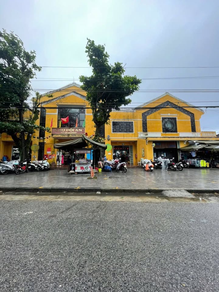 Nhà mặt tiền phố cổ Hội An 160m² giá chỉ 20 tỷ - Cơ hội đầu tư sinh lời!