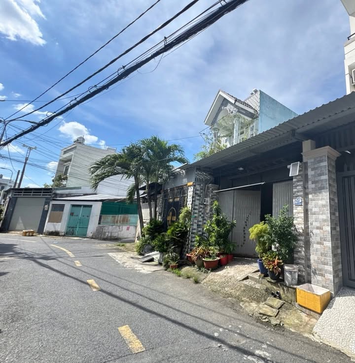 Nhà cấp IV Hóc Môn 130m² giá 6 tỷ - Tiện nghi đầy đủ, sẵn sàng vào ở!