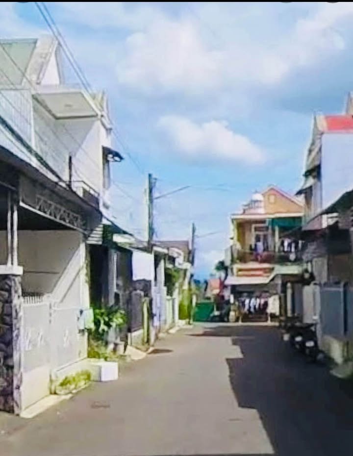 Nhà cấp 4 hẻm 58 Quang Trung, Bảo Lộc 94m² giá 3.5 tỷ - Cơ hội sở hữu ngay!