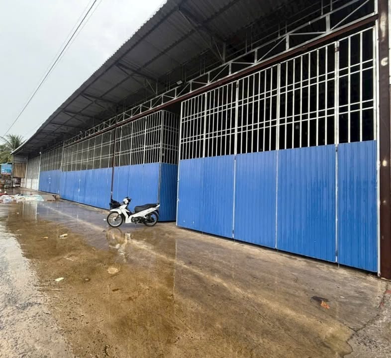 Kho 1500m² Quốc Lộ 1A, Cái Bè - Đầy Đủ Tiện Nghi, Giá 600 triệu!