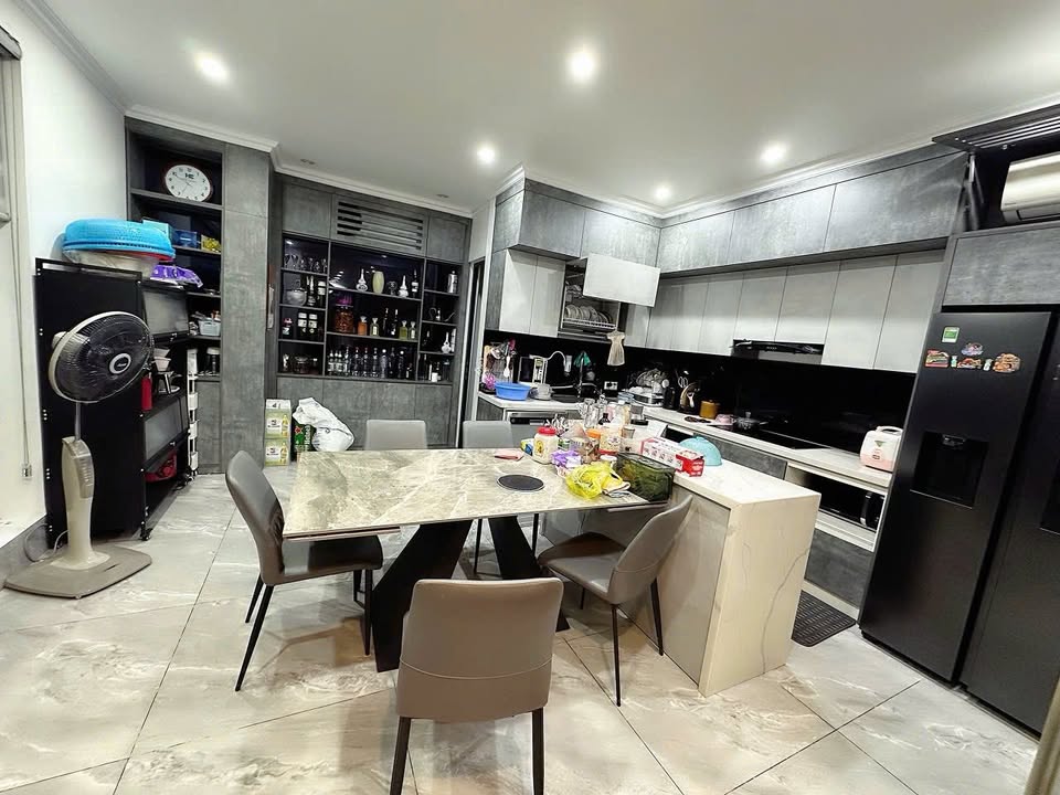 Nhà mặt đường Cẩm Thủy 80m² giá 8.6 tỷ - Đầu tư sinh lời ngay!