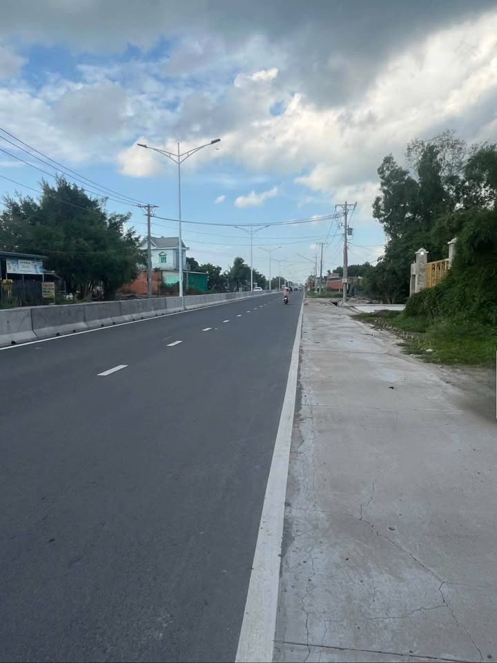 Đất nền mặt tiền đường Trường Hòa, phường Long Hoa, 261m² giá 2.9 tỷ - Cơ hội đầu tư lý tưởng!