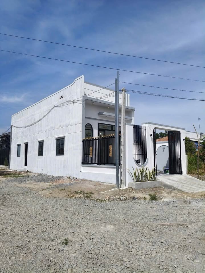 Nhà bán Phường Long Hoa, Tây Ninh 95m² giá 980 triệu - Đầu tư sinh lời!