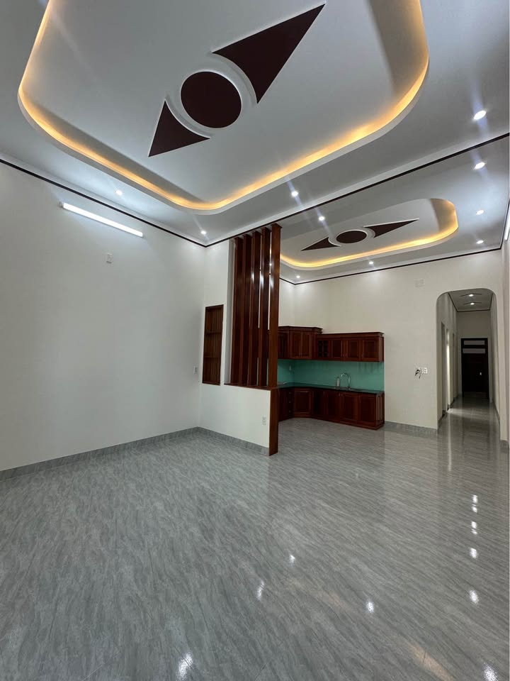 Nhà cấp 4 An Phú, Pleiku 130m² giá 1.6 tỷ - Sân ô tô rộng rãi!