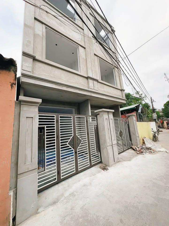 Bán nhà 3 tầng Trần Lãm 50m² giá 2 tỷ - Ô tô vào tận cửa!